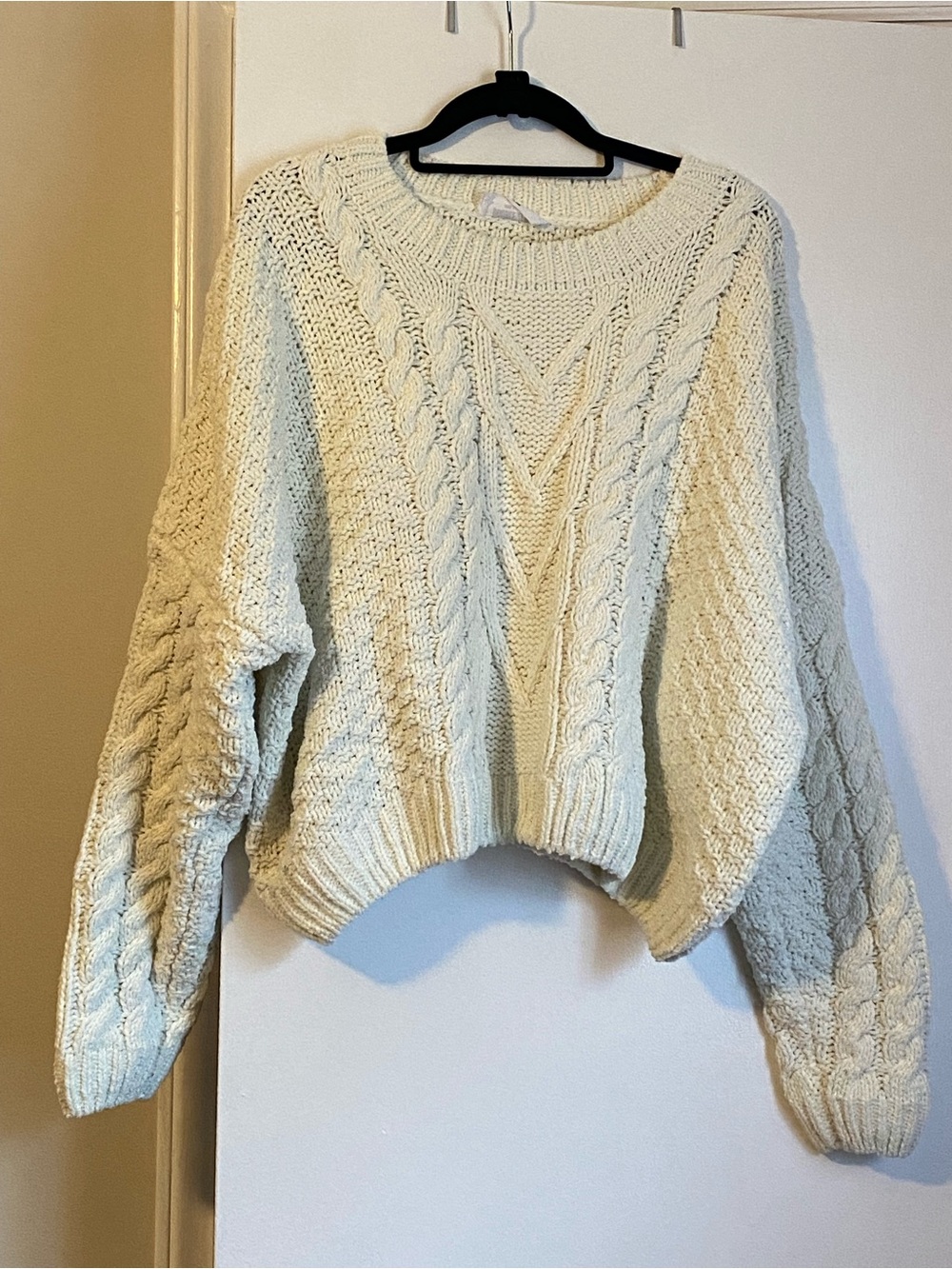 Chunky Knit Cropped Women's Sweater - Cream